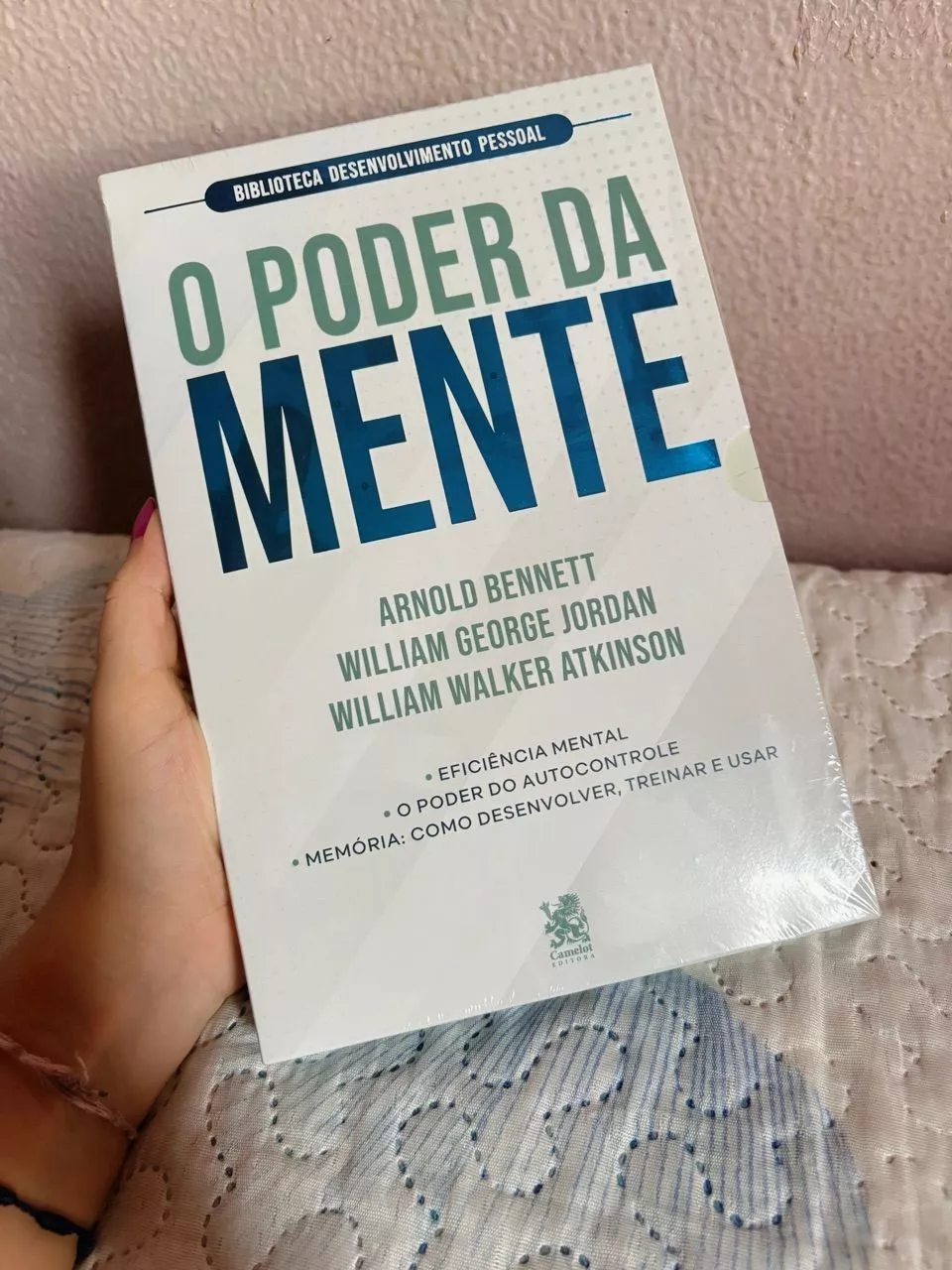 Foto enviada por Mariana C. mostrando o box O Poder da Mente